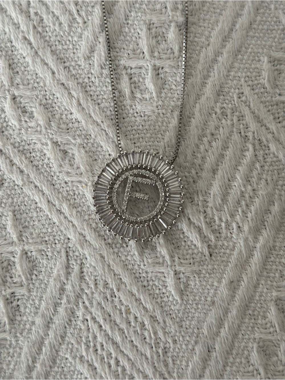 Sterling Silver Initial 'F' Circle Pendant Necklace - Silver
